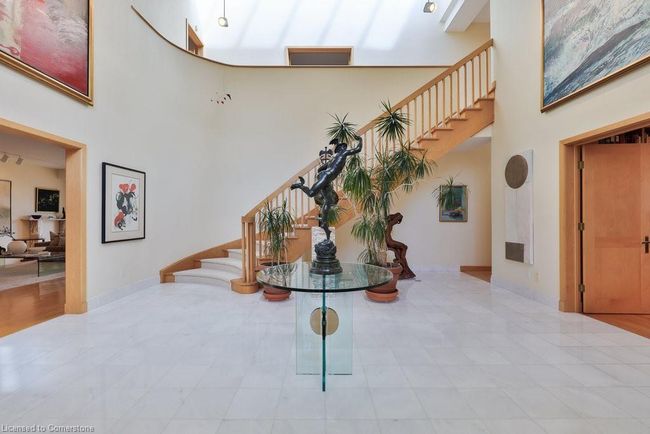 937 Whittier Cres, House other with 7 bedrooms, 8 bathrooms and 16 parking in Mississauga ON | Image 4