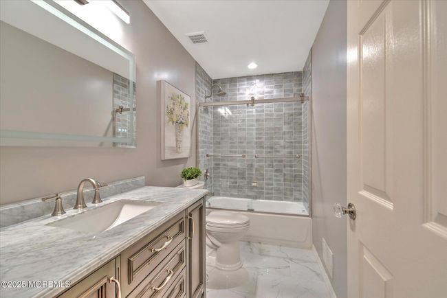 249 Shinnecock Dr, Condo with 3 bedrooms, 3 bathrooms and null parking in Manalapan NJ | Image 30