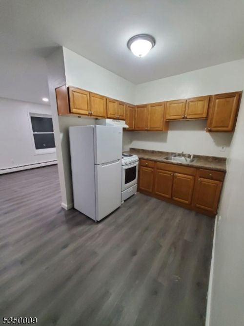 apt-305a-7 Railroad Ave, Washington, NJ, 07882-1826 | Card Image
