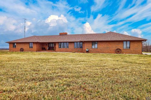 21830 P Rd, Holton, KS, 66436-8215 | Card Image