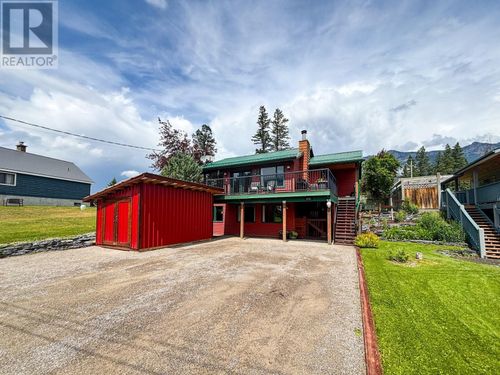 4761 Crescentwood Dr, Edgewater, BC, V0A1K3 | Card Image