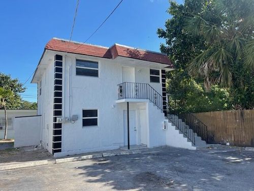 302 N Tamarind Ave, West Palm Beach, FL, 33401-4416 | Card Image