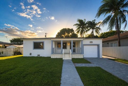 1610 Nw 31st Ave, Miami, FL, 33125-1943 | Card Image