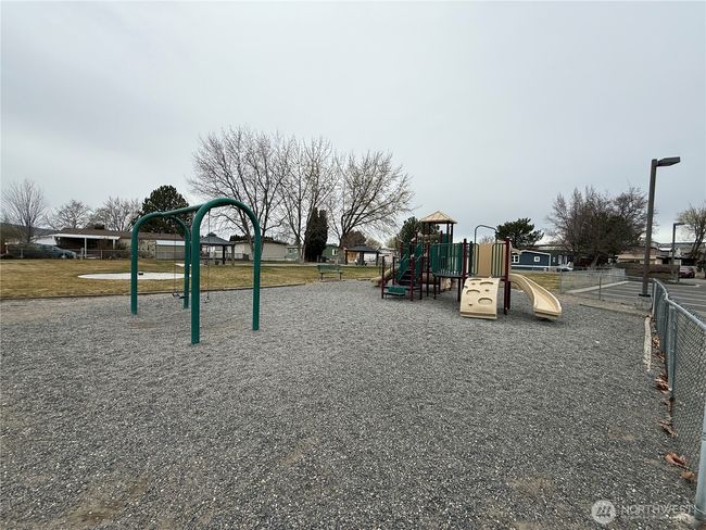 686 - 313 Sahara Ct, House other with 2 bedrooms, 2 bathrooms and 3 parking in West Richland WA | Image 30