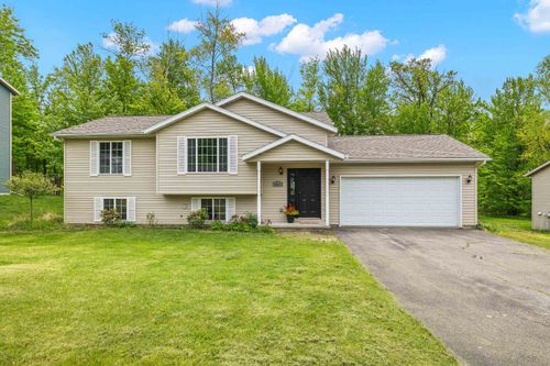 6611 Conner Davis Dr, Wausau, WI, 54401-9441 | Card Image