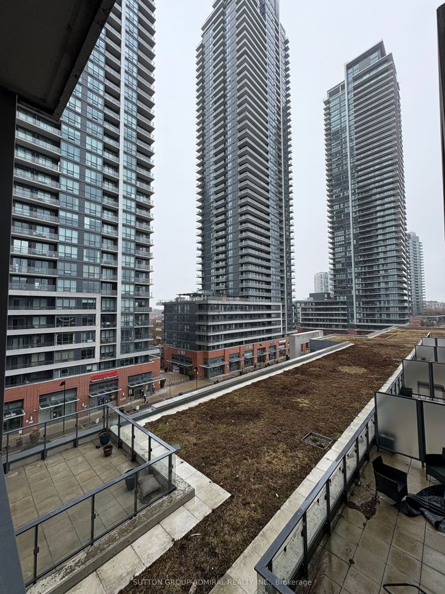 705 - 2200 Lake Shore Blvd W, Condo with 1 bedrooms, 1 bathrooms and 1 parking in Etobicoke ON | Image 9
