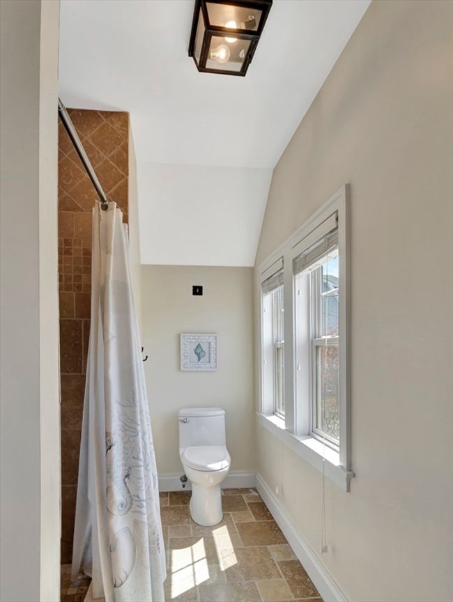 65 Holbrook Ave, House other with 1 bedrooms, 2 bathrooms and 4 parking in Hull MA | Image 19