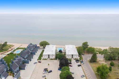 212-225 N Shore Dr, South Haven, MI, 49090-1093 | Card Image