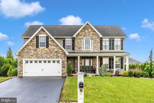 5648 Tranquil Way, GREENCASTLE, PA, 17225-8583 | Card Image
