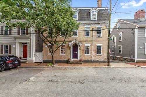 22 Arnold St, Providence, RI, 02906-1002 | Card Image
