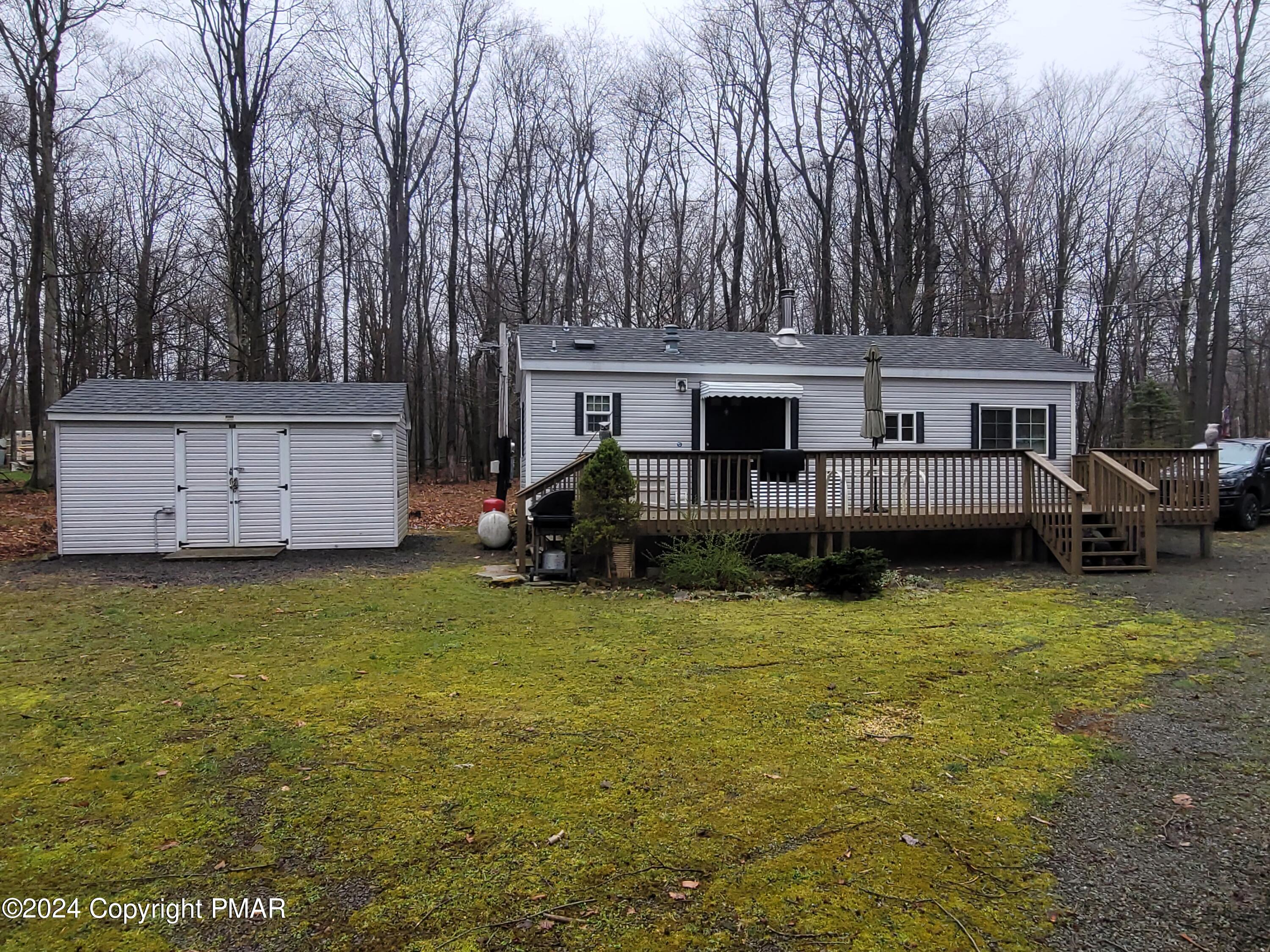 Comanche Path, Gouldsboro, PA 18424
