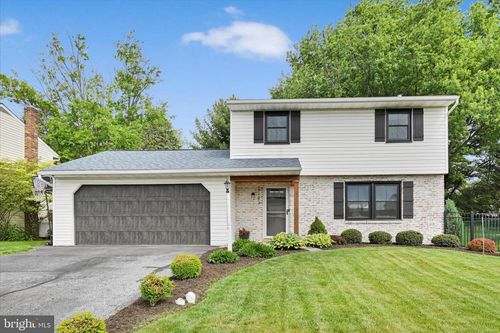 3183 Thornapple Dr, LANCASTER, PA, 17601-6907 | Card Image