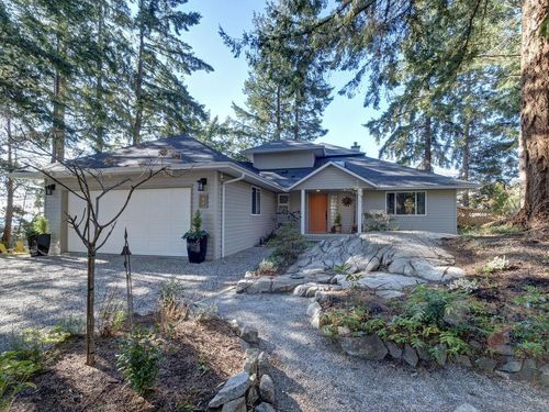 9291 Truman Rd, Halfmoon Bay, BC, V7Z1B5 | Card Image