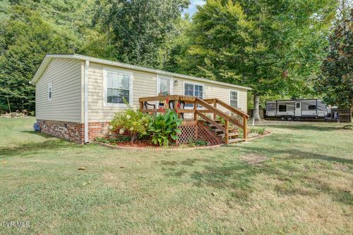 118 Phil Hawkins Road, Unicoi, TN, 37692 | Card Image