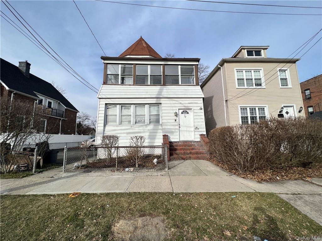 2 27 S Devoe Avenue, For Rent in Yonkers Zoocasa