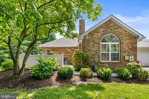 12a-201 Mill Bridge Ln, PHOENIXVILLE, PA, 19460-4834 | Card Image