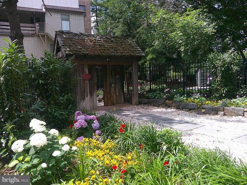 1880 Superfine Ln, WILMINGTON, DE, 19802-4900 | Card Image