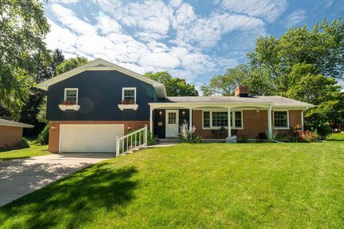 425 Alta Loma Drive, Thiensville, WI, 53092 | Card Image
