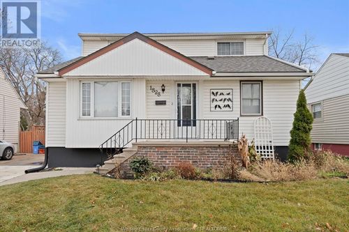 1828 Olive Rd, Windsor, ON, N8T1R2 | Card Image