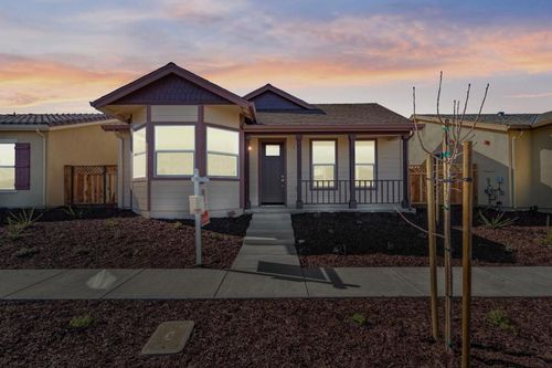 779 Aurora Way, King City, CA, 93930-3832 | Card Image