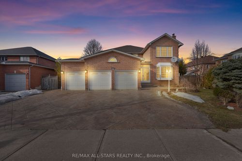 2227 Rodick Rd, Markham, ON, L6C1R3 | Card Image