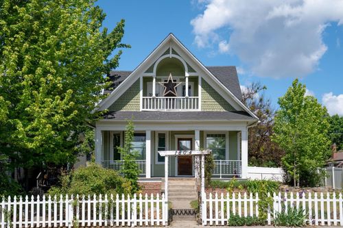 1804 W Augusta Ave, Spokane, WA, 99205-4101 | Card Image