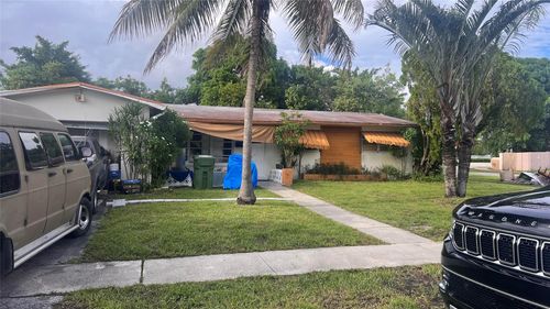 6841 Sw 1st Ct, Pembroke Pines, FL, 33023-1101 | Card Image