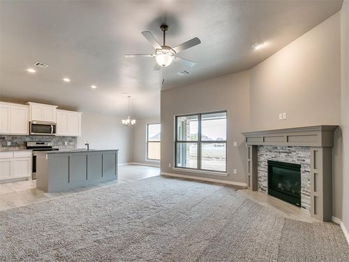 2204 Wheatheart Dr, Yukon, OK, 73099-5060 | Card Image