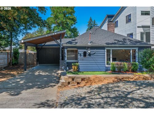 10723 Ne Fremont St, Portland, OR, 97220-2763 | Card Image