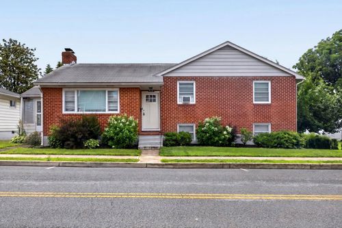 918 Guilford Ave, HAGERSTOWN, MD, 21740-6313 | Card Image