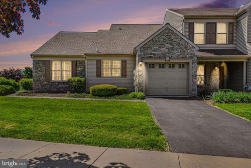 1928 Limestone Dr, HUMMELSTOWN, PA, 17036-7023 | Card Image
