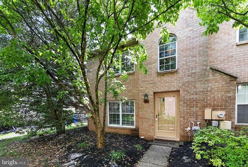 46 Rampart Dr, CHESTERBROOK, PA, 19087-5844 | Card Image