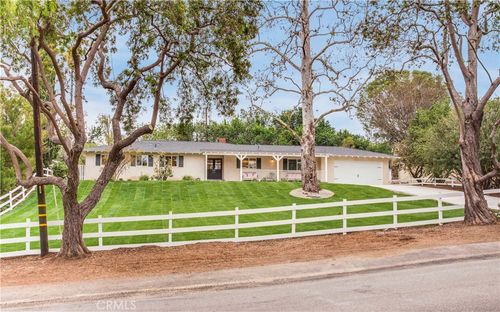16 Silver Saddle Ln, Rolling Hills Estates, CA, 90274-2438 | Card Image