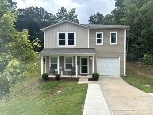 1916 Country Way, Hickory, NC, 28601-8678 | Card Image