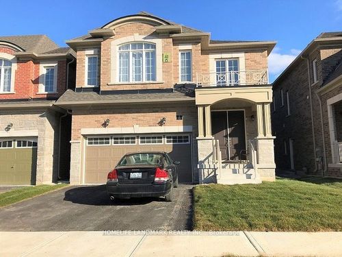 15 Schurman St, Aurora, ON, L4G1C9 | Card Image