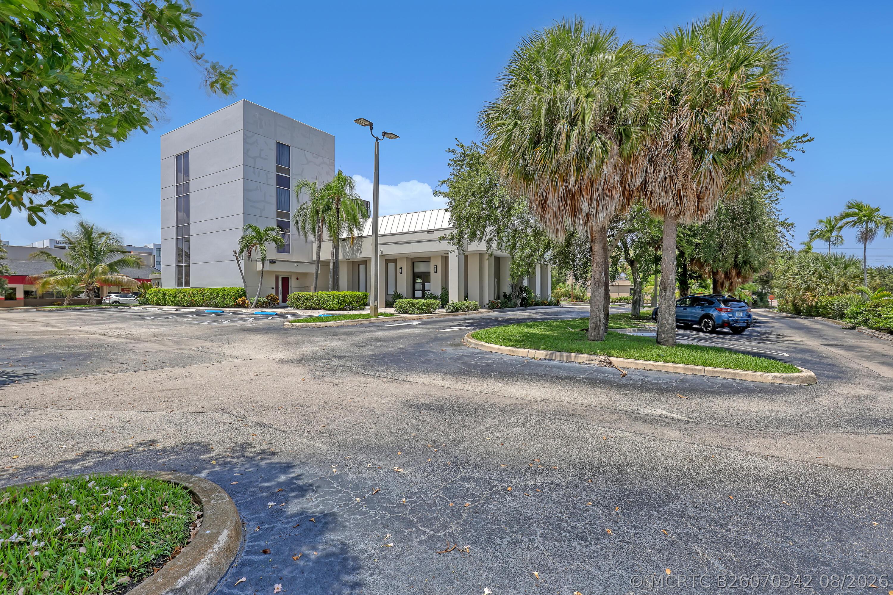 Commercial Sale in West Palm Beach 4
