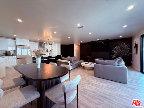 16047 Bryant St, North Hills, CA, 91343-5734 | Card Image