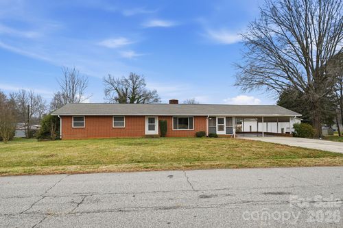 215 Craver Ave, Salisbury, NC, 28146-5960 | Card Image