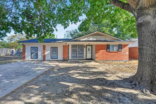 4809 Melinda Dr, Forest Hill, TX, 76119-7532 | Card Image