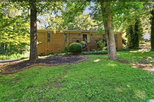 105 Maple St, MAYLENE, AL, 35114-6033 | Card Image