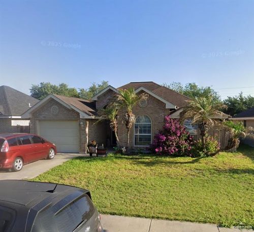 904 W Douglas St, Pharr, TX, 78577-7828 | Card Image