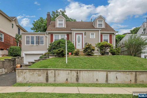 103 6th St, Wood Ridge, NJ, 07075-2119 | Card Image