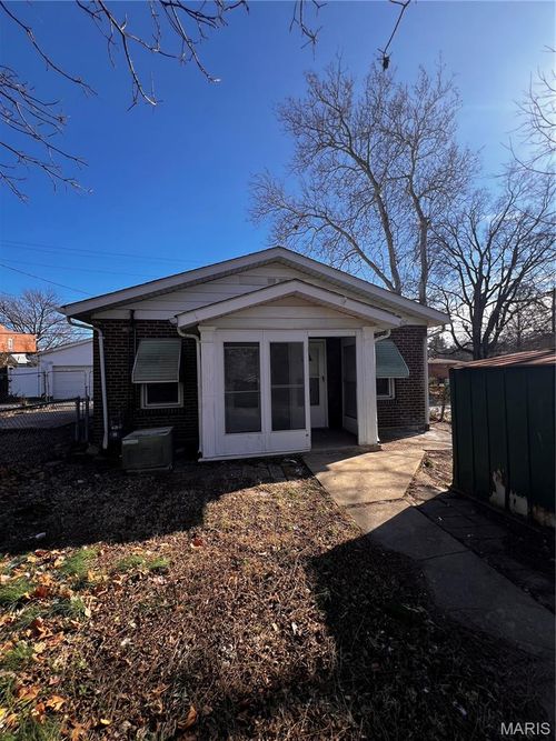 5520 Louisiana Ave, Saint Louis, MO, 63111-1814 | Card Image