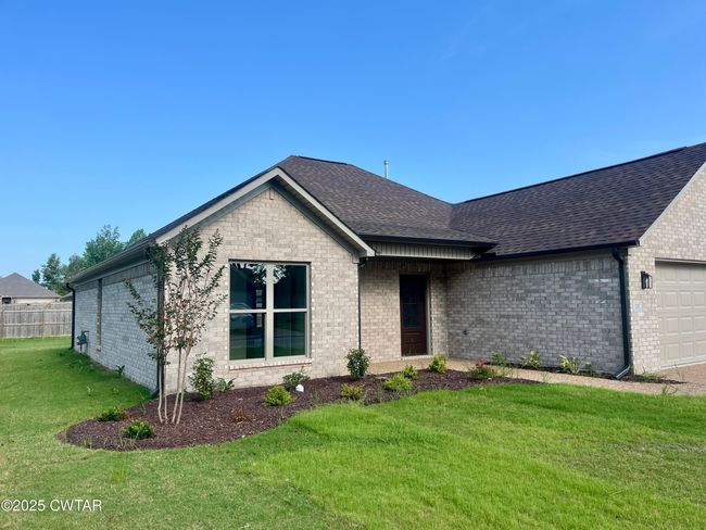 23 Grande Pines Cv, House other with 3 bedrooms, 2 bathrooms and 2 parking in Jackson TN | Image 4