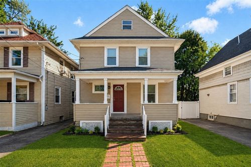 358 Northup, Cranston, RI, 02905 | Card Image