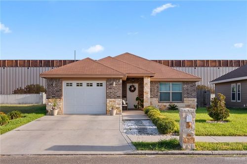 211 Paradise St, Rio Grande City, TX, 78582-6965 | Card Image