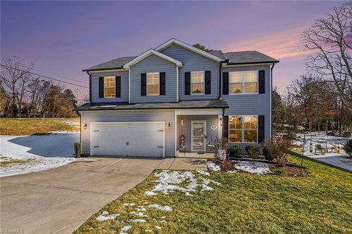107 Charleston Ridge Dr, Mocksville, NC, 27028-2659 | Card Image