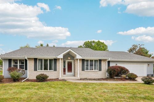 1435 Eldorado Drive, Oconomowoc, WI, 53066 | Card Image