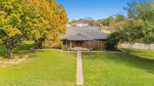 7409 N 147th East Ave, Owasso, OK, 74055-7045 | Card Image