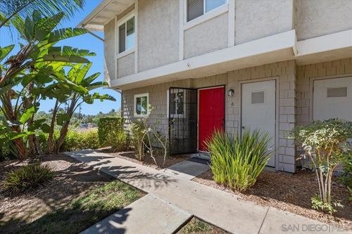 apt-8-2112 E Vista Way, Vista, CA, 92084-2706 | Card Image